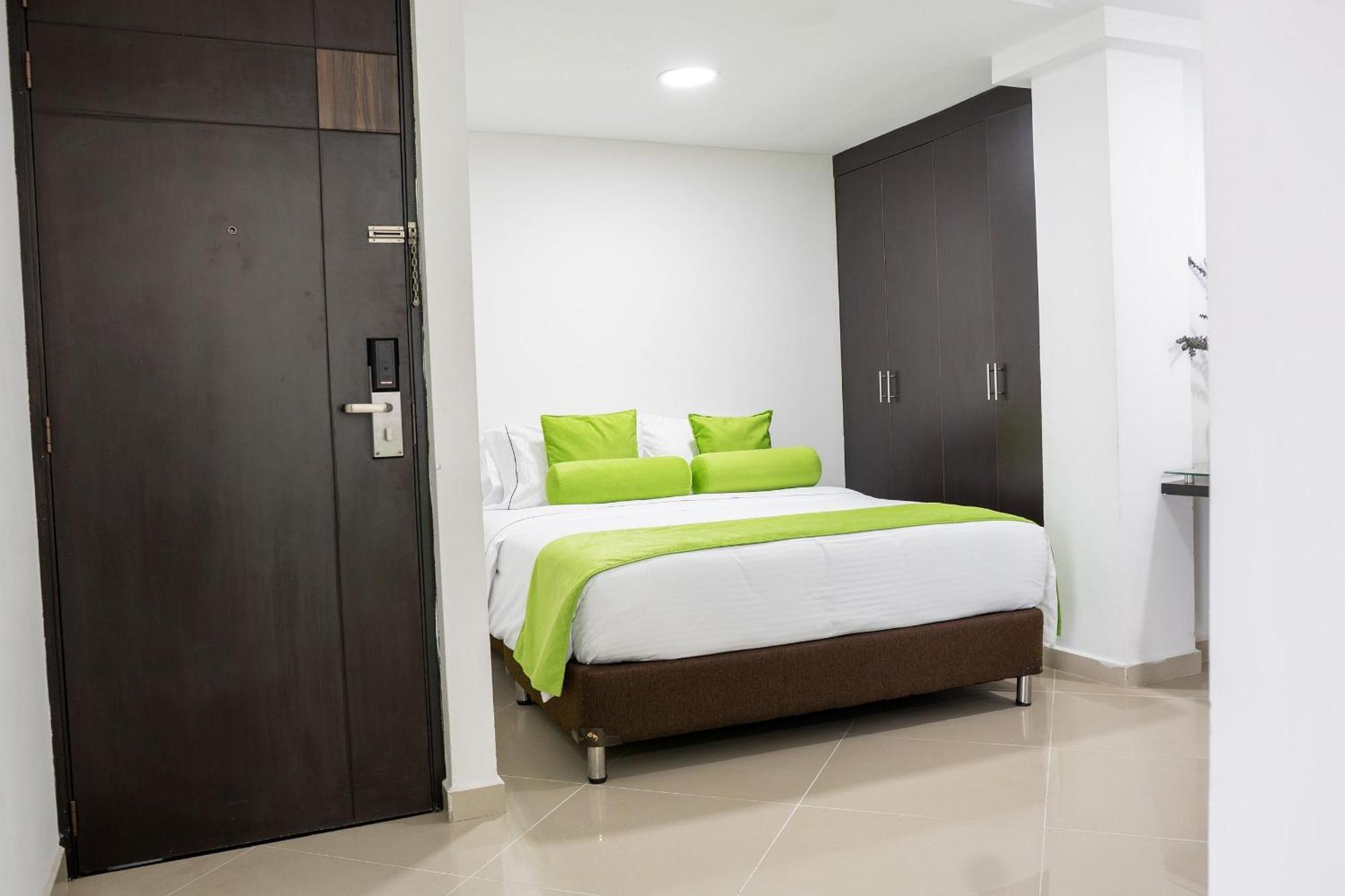 Hotel Piaro In Suites Cali Exterior foto